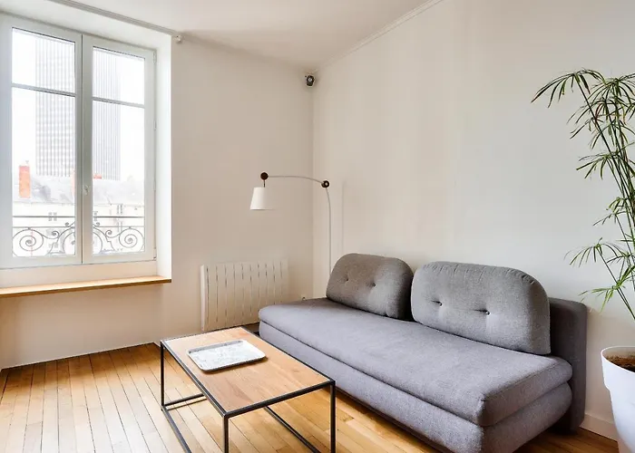 Plein Centre De Nantes : Appartement Pour 4